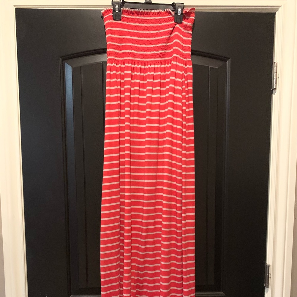 Floor length strapless maxi dress